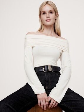 Banana Republic Luxe Wool Blend off the shoulder top, size M